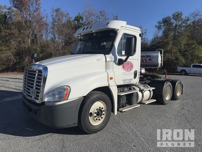 2019 Freightliner Cascadia 125 6x4 T/A Day Cab Truck Tractor