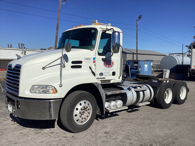 2018 Mack CXU613 6x4 T/A Day Cab Truck Tractor