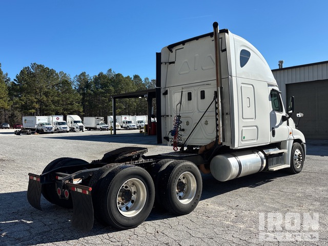 CAMIóN CAMAROTE 2017 FREIGHTLINER