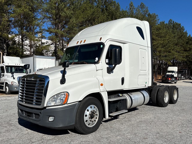 2017 Freightliner Cascadia 125 6x4 T/A Sleeper Truck Tractor 2017 Freightliner Cascadia 125 6x4 T/A Sleeper Truck Tractor
