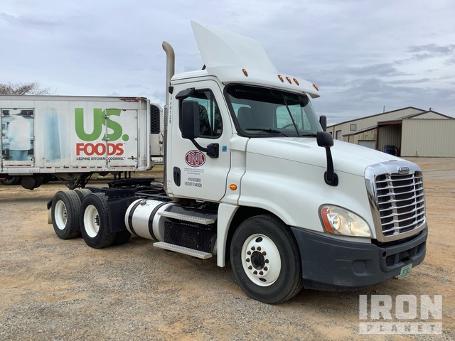 CAMIóN 2016 FREIGHTLINER