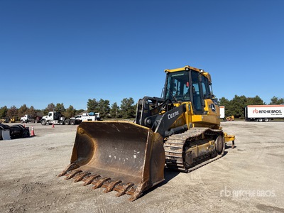 2022 John Deere 755K Crawler Loader