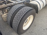 4 Underbody - Truck with Right Center Drive Tires