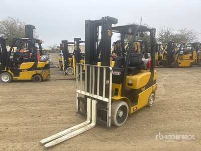 2019 Yale GC050L 4800 lb Cushion Tire Carretilla Elevadora