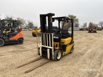 2019 Yale GLC050LX2NEAE087 4800 lb Cushion Tire رافعة شوكية