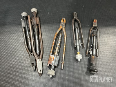 (47) Safety Wire Twisting Pliers