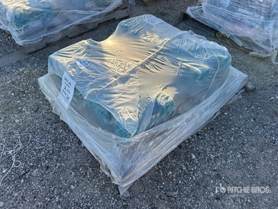 Quantity of (2) Makita HM1307CB 35lb Demolition Hammer