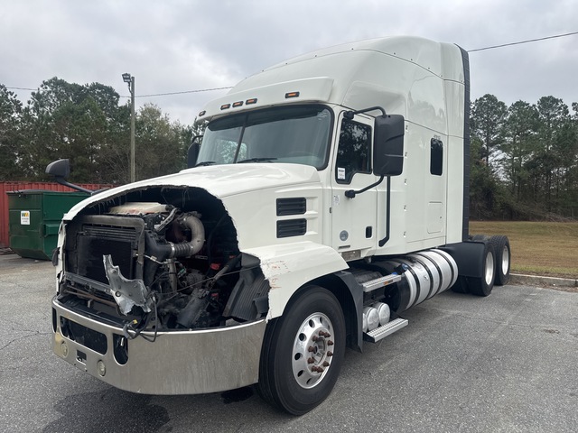 2019 Mack Anthem AN64T 6x4 T/A Sleeper Truck Tractor 2019 Mack Anthem AN64T 6x4 T/A Sleeper Truck Tractor