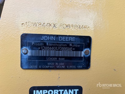2015 John Deere 844K Chargeuse sur pneus