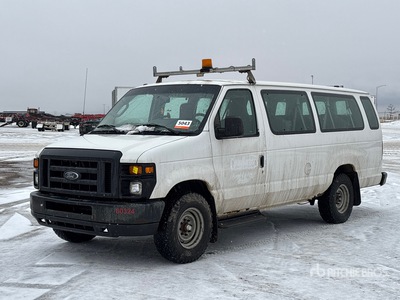 2013 Ford E-350 12 فان نقل ركاب