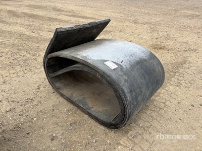 20 Ft of 28 In x 1.25 In Rubber Matting Divers