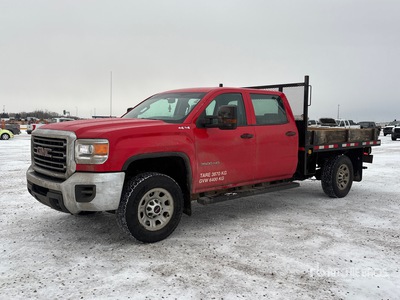 2017 GMC Sierra 3500HD 4x4 Crew Cab Flatbed Truck