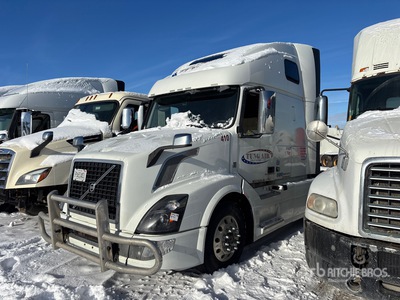 2016 Volvo VNL 6x4 3- Achs Sattelzugmaschine mit Schlafkabine