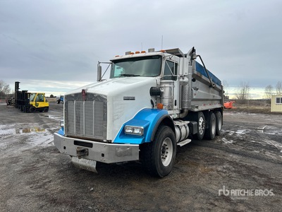 2006 Kenworth T800B 8x4 Tri/A Dump Truck