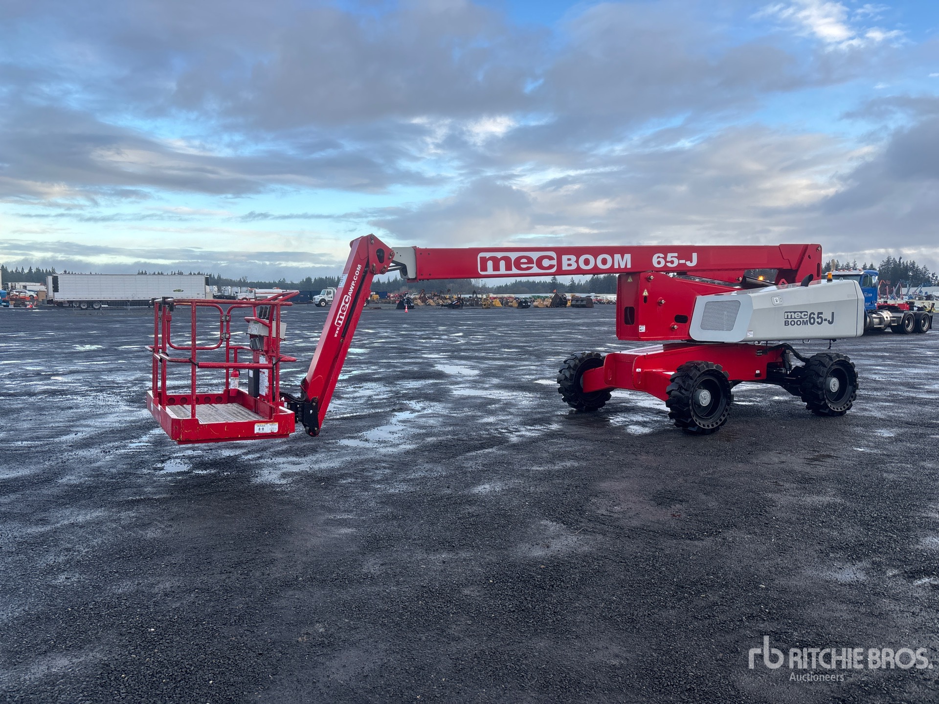 2020 MEC 65-J 4WD Diesel Articulating Boom Lift