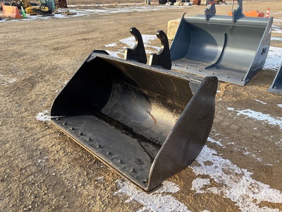 59 in Q/C Cleanup Excavator Bucket