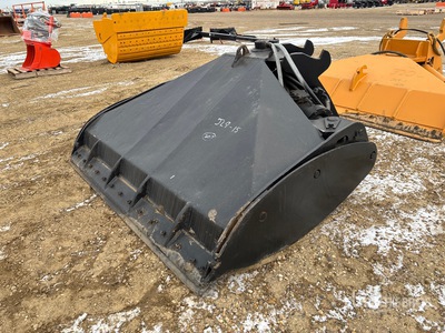 84 in Q/C Excavator Chuck Blade