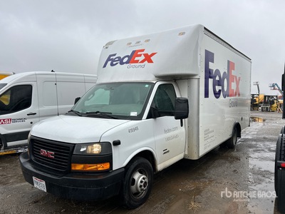 2018 GMC Savana G4500 4x2 Moving Van Truck