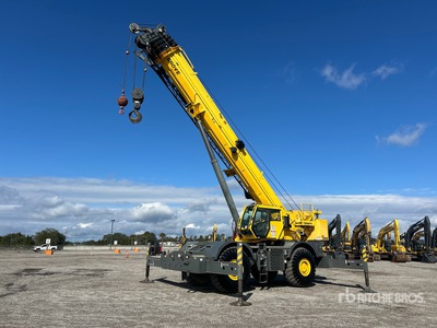 Grove RT890E 90 ton 4x4x4 Rough Terrain Crane