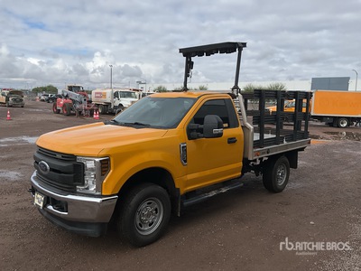 2019 Ford F-250 XL 4x4 Flatbed Truck