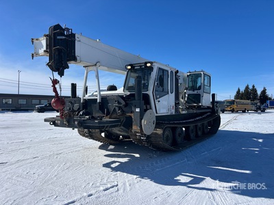2011 Prinoth GT 4500 Crawler Carrier w/2014 Altec 35 ton Crane