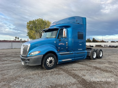 2012 International ProStar+122 6x2 Ciągnik siodłowy T/A z kabiną sypialną