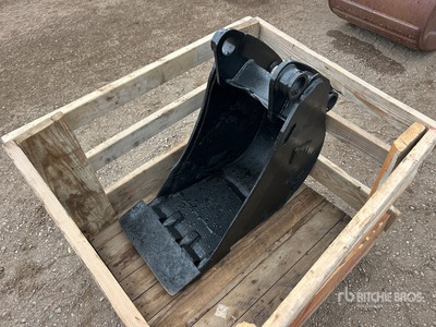 Cat 18 in Backhoe Loader Bucket - Fits Cat 420