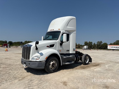 2016 Peterbilt 579 4x2 S/A Day Cab Truck Tractor