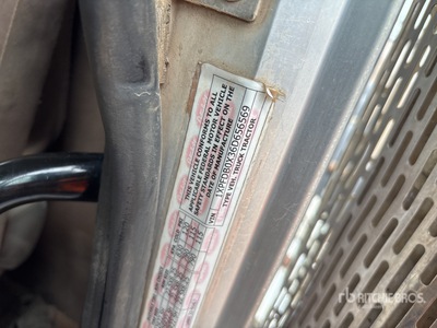 2006 Peterbilt 378 Day Cab Truck Tractor