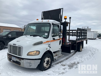 2004 Freightliner M2 106 Pritsche-Lkw