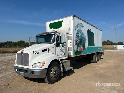 2013 Kenworth T270 4x2 Van Truck