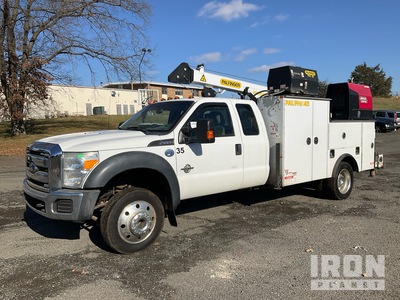 2015 Ford F-550 XL 4x4 Extended Cab شاحنة خدمة