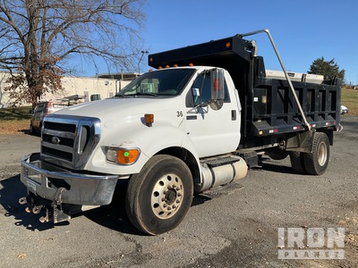 2015 Ford F-750 XLT 4x2 Kiepwagen