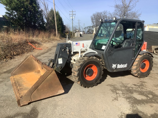 2016 Bobcat V417 Telehandler