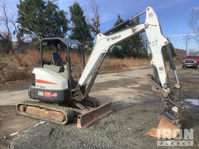 EXCAVADORA 2017 BOBCAT E35I