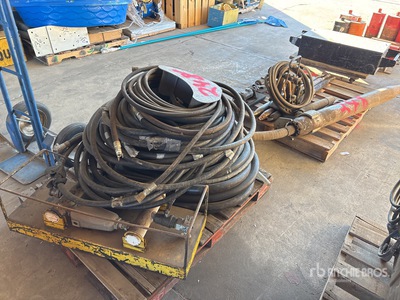 Quantity of (4) Vermeer Hammerhead Moles Divers - Outils à main