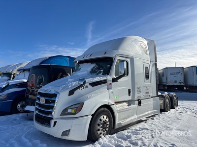 2020 Freightliner Cascadia 126 6x4 T/A Sleeper Truck Tractor