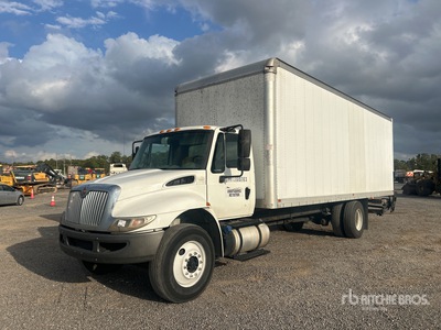 2016 International 4000 4x2 Van Truck