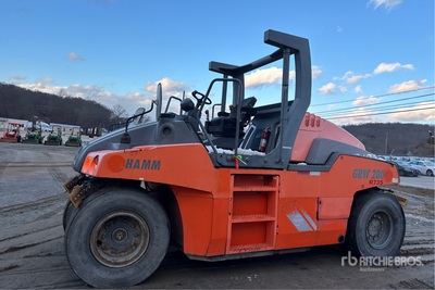 2010 Hamm GRW280-12 8 Wheel Pneumatic Roller