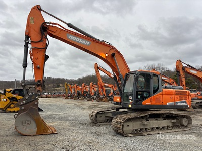 2015 Doosan DX255LC-5 Tracked Excavator
