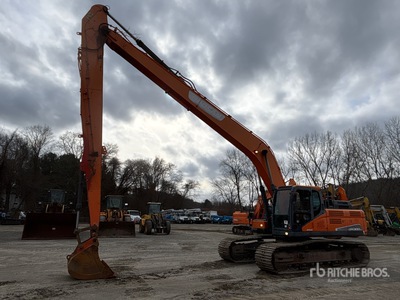 2015 Doosan DX300LC-5 Long Reach حفارة بجنزير