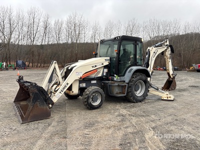 2015 Terex TLB840RDCSS 4x4 Backhoe Loader