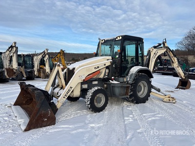 2015 Terex TLB840RDCSS 4x4 Baggerlader