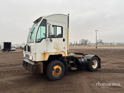 2016 Autocar 4x2 Spotter Truck