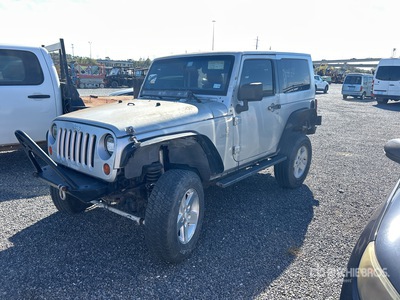 2011 Jeep Wrangler 4x4 を見 SUV (Inoperable)