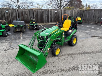 2023 John Deere 1025R 4WD Tracteur agricole utilitaire