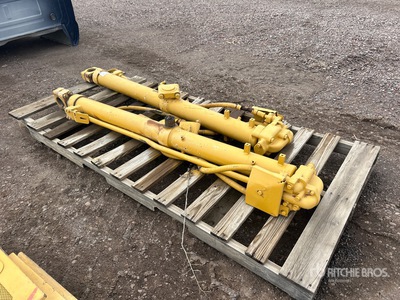 Quantity of (2) Hydraulic Cylinders