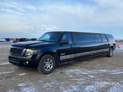 2007 Ford Expedition XLT Limousine