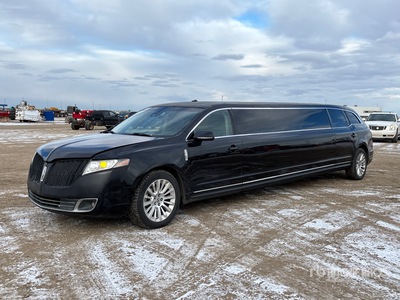 2012 Lincoln MKT Limousine