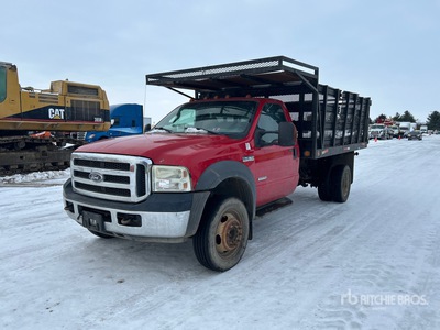 2005 Ford F-450 4x2 Flatbed Truck